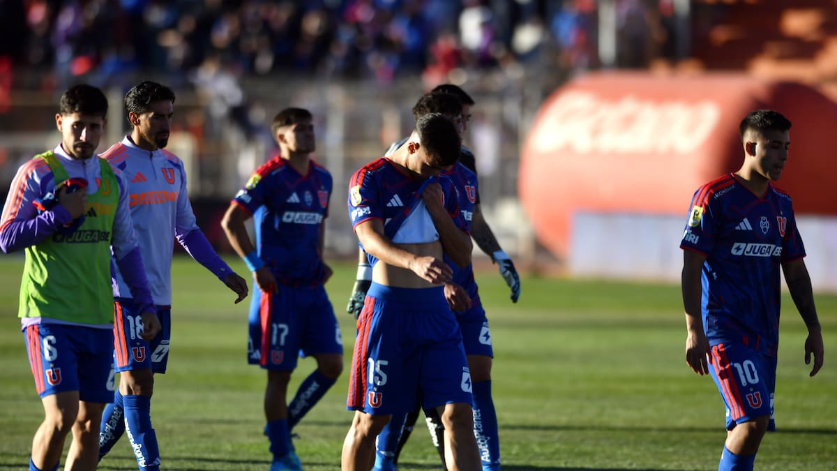 “No se entiende que juegue siempre”: Hinchas de la U pierden la paciencia con este jugador tras derrota