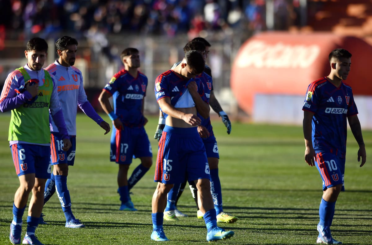 “No se entiende que juegue siempre”: Hinchas de la U pierden la paciencia con este jugador tras derrota