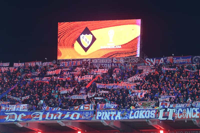 La desafortunada comparación en TyC Sports que involucra a Universidad de Chile y genera indignación. EFE