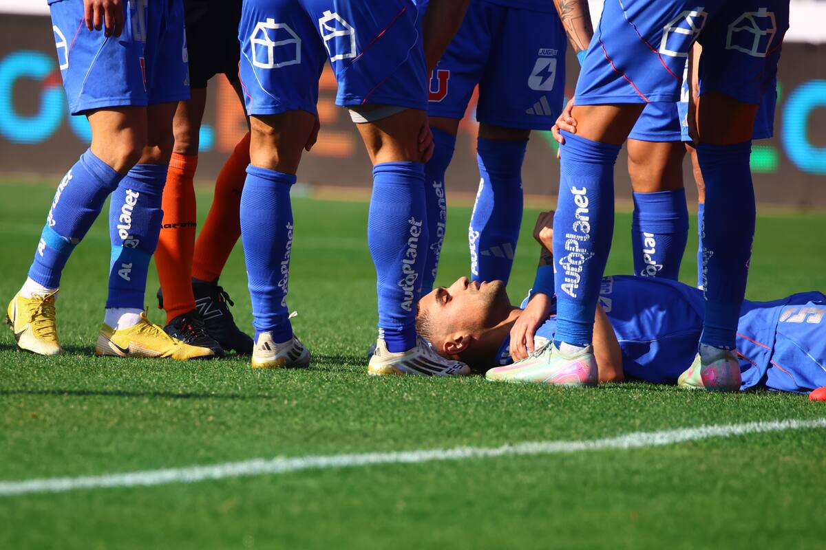 Nicolás Ramírez salió lesionado ante Colo Colo.