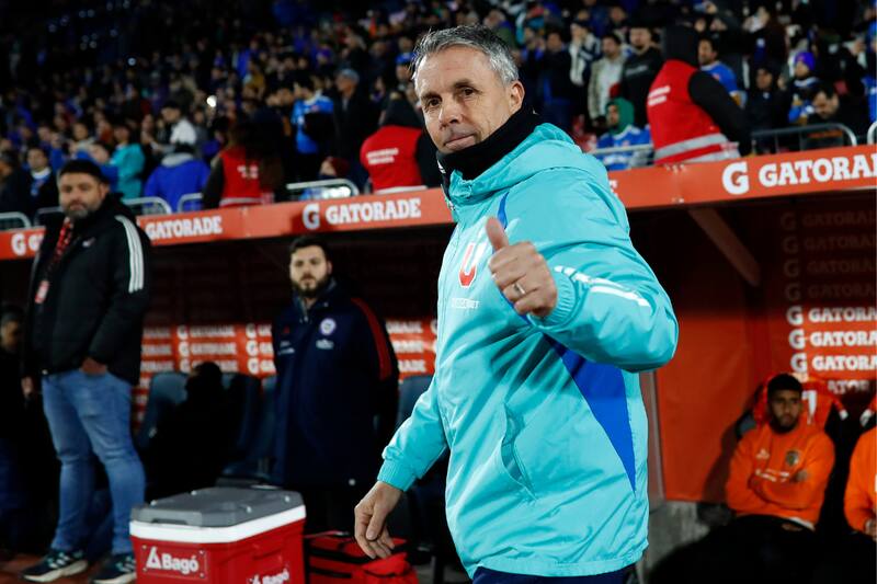 Gustavo Álvarez, entrenador de la U.