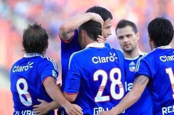 Exgoleador de la U se resiste al retiro: jugará una temporada más en Segunda División y ¡con 40 años!