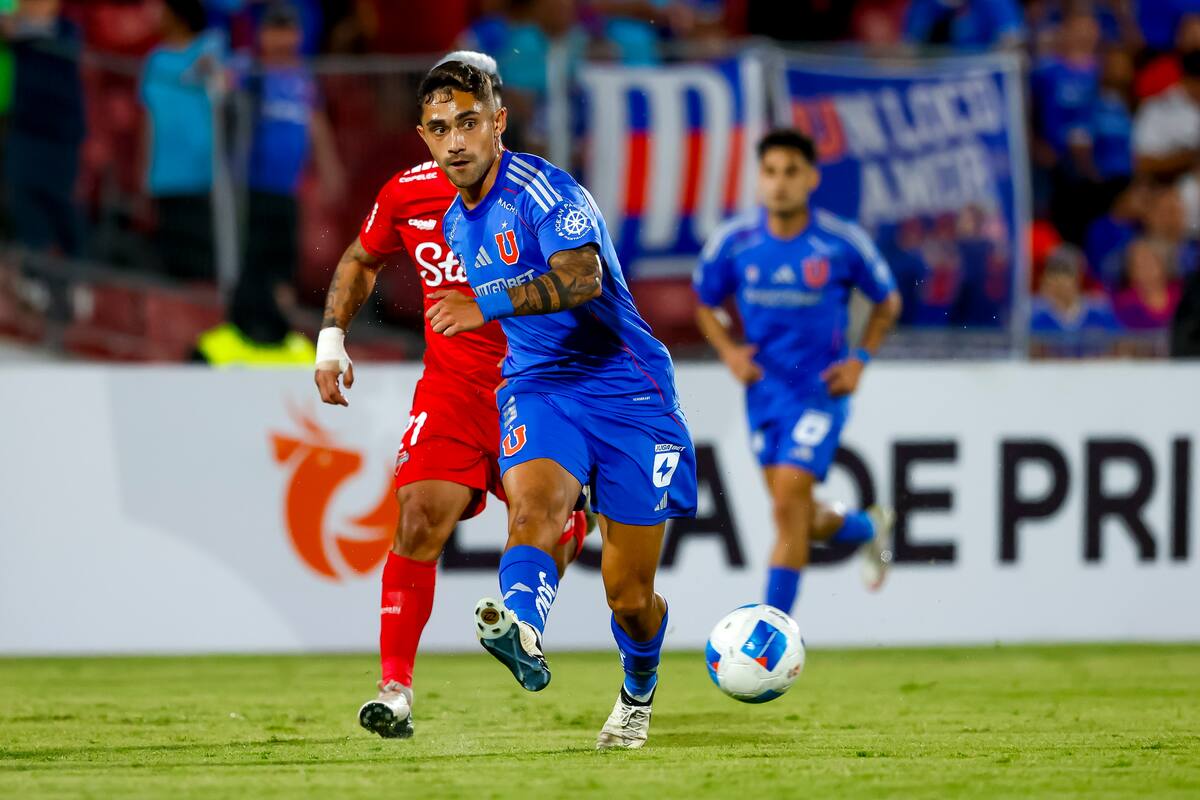 Nicolás Ramírez es titular pero viene saliendo en los segundos tiempos. Foto: Aton.