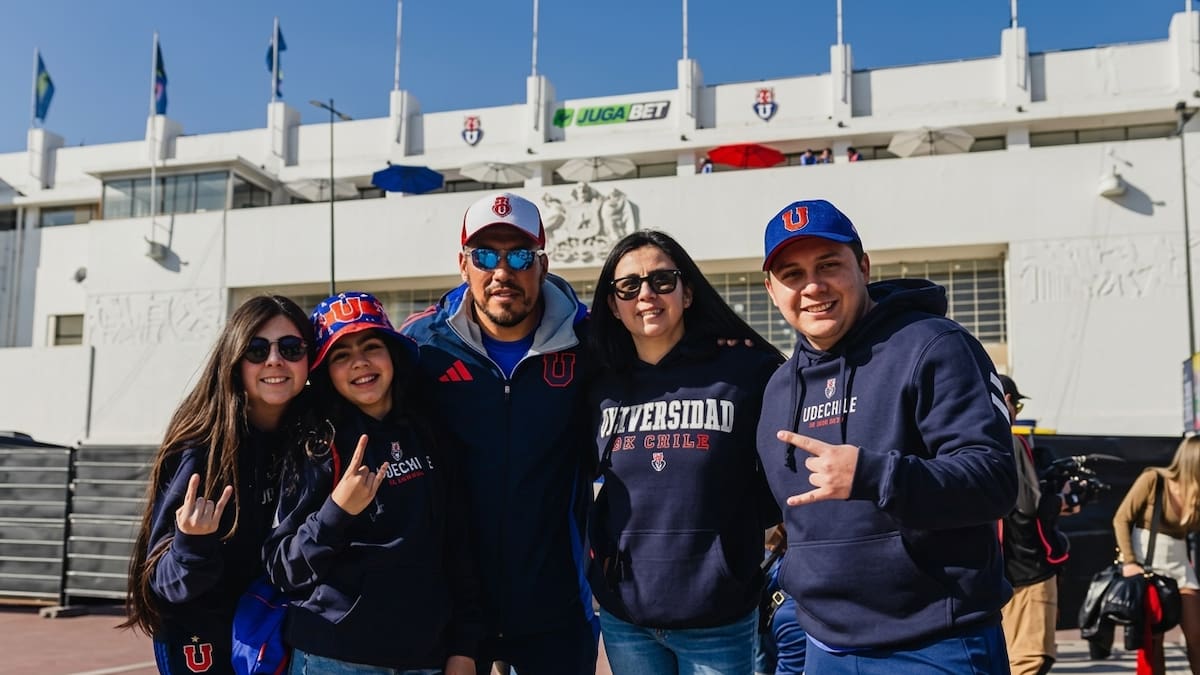 Hincha vetada por la U confiesa qué le grito a Paqui y revela llamada de Azul Azul: “No soy delincuente, solo apasionada”