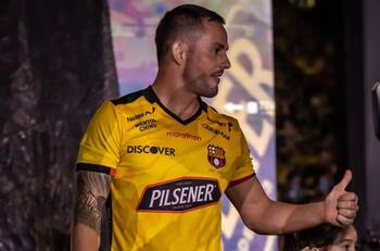 Olvidó a la U: Octavio Rivero tiene para rato en Barcelona de Ecuador