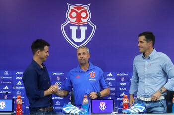 Están en el extranjero: los 2 flamantes regresos que podría concretar U. de Chile