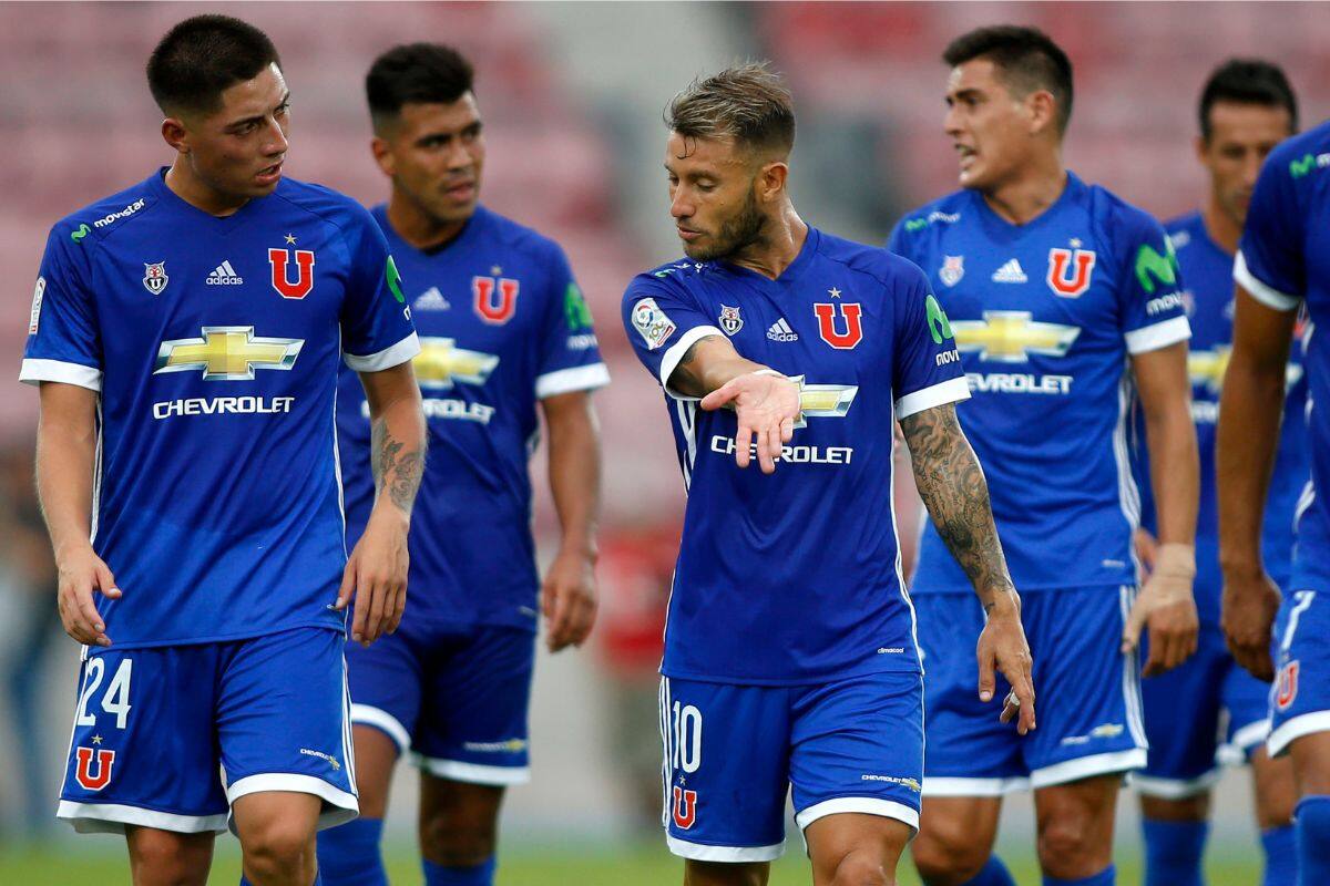 Buenos amigos hizo en el plantel de la U Gastpn Fernández. Foto: Agencia Aton.