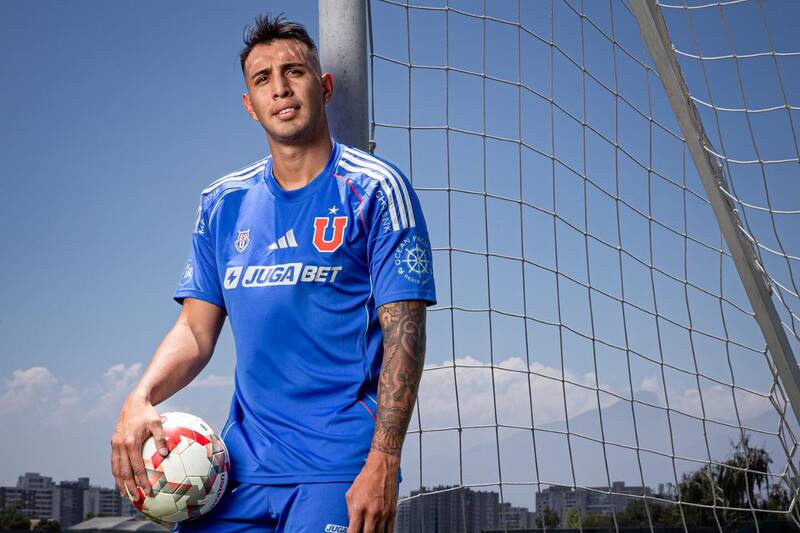 Rodrigo Contreras será suplente este miércoles ante Recoleta. Foto: @udechile