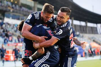 Salvó a Universidad de Chile del descenso y ahora tendrá su primera experiencia en el fútbol de Qatar