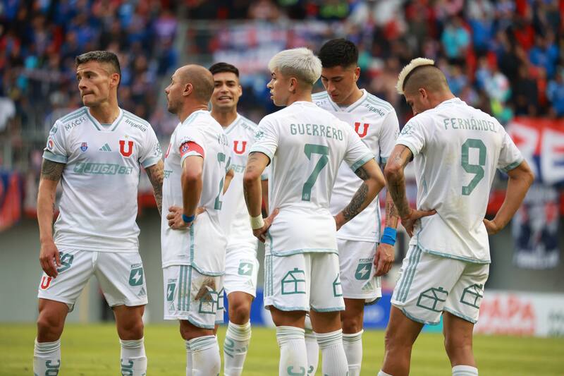 El equipo de Universidad de Chile es fotografiado contra Ñublense.
