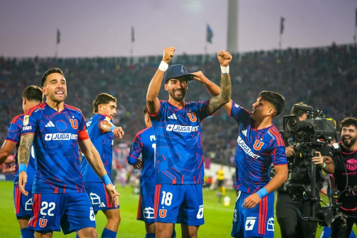 Ignacio Vásquez en el Clásico Universitario. Foto: @ignaciovasquez_10 en Instagram.