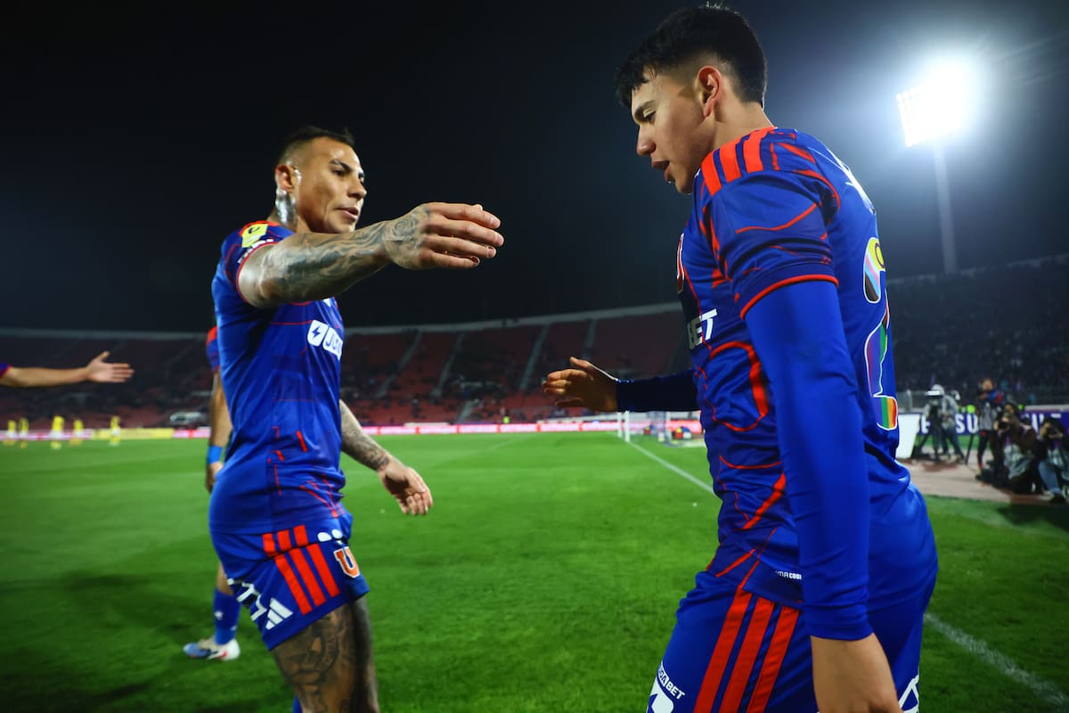 Eduardo Vargas en la victoria azul ante O'Higgins. Foto: Aton.