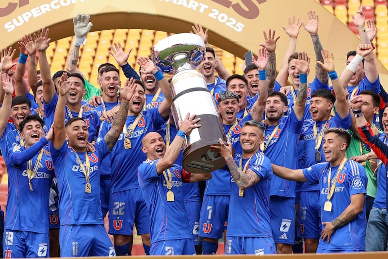 Director de Azul Azul tras goleada de la U a Colo Colo: “Vayan a llorar a la iglesia, indios tramposos”. Foto: Felipe Escobedo - En Cancha