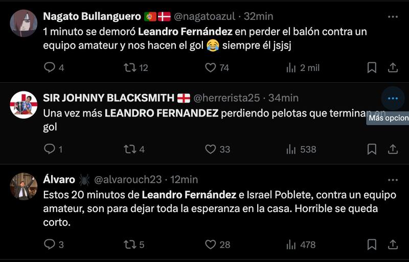 Cuestionamientos de hinchas de la U tras el primer tiempo ante Municipal Puente Alto.