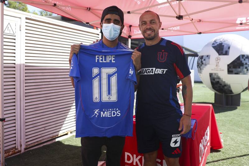 Plantel de la U busca a su "gemelo de sangre" para ayudar a sanar enfermades en Chile y el mundo.