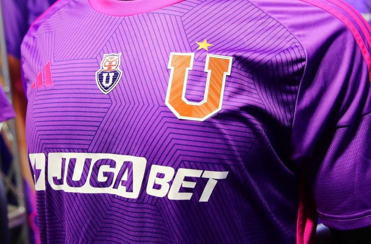 Inédito color: La U sorprendió presentando su nueva camiseta