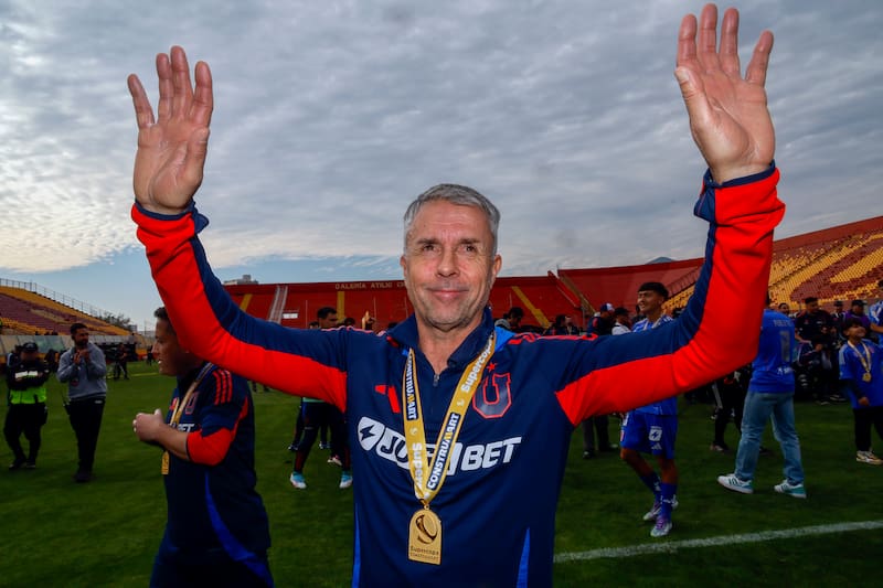 Gustavo Álvarez tiene contrato hasta 2026 con los azules, sin embargo, los rumores sobre su salida comienzan a crecer. Foto: Agencia Aton.