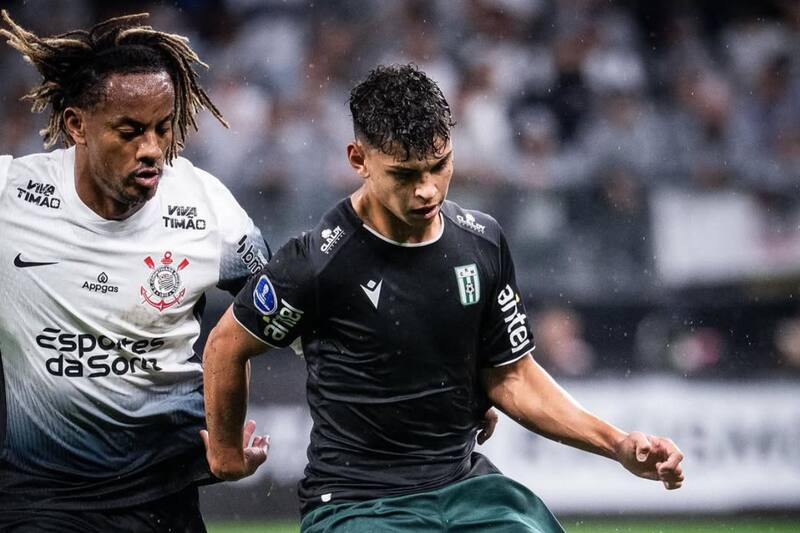 Thiago Espinosa.