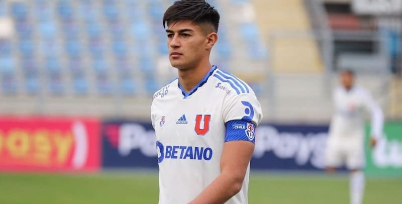 Bastián Tapia en la U llegó a ser capitán.
