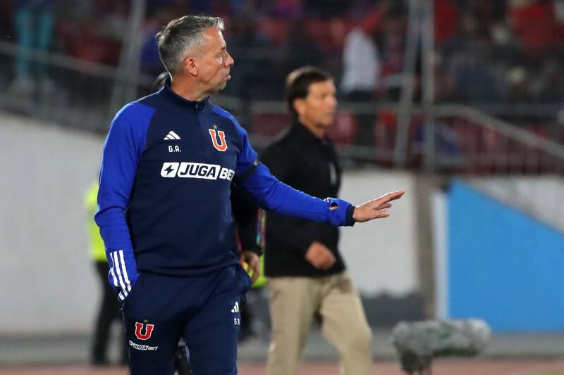 El entrenador de Universidad de Chile, Gustavo Alvarez.
Jonnathan Oyarzun/Photosport