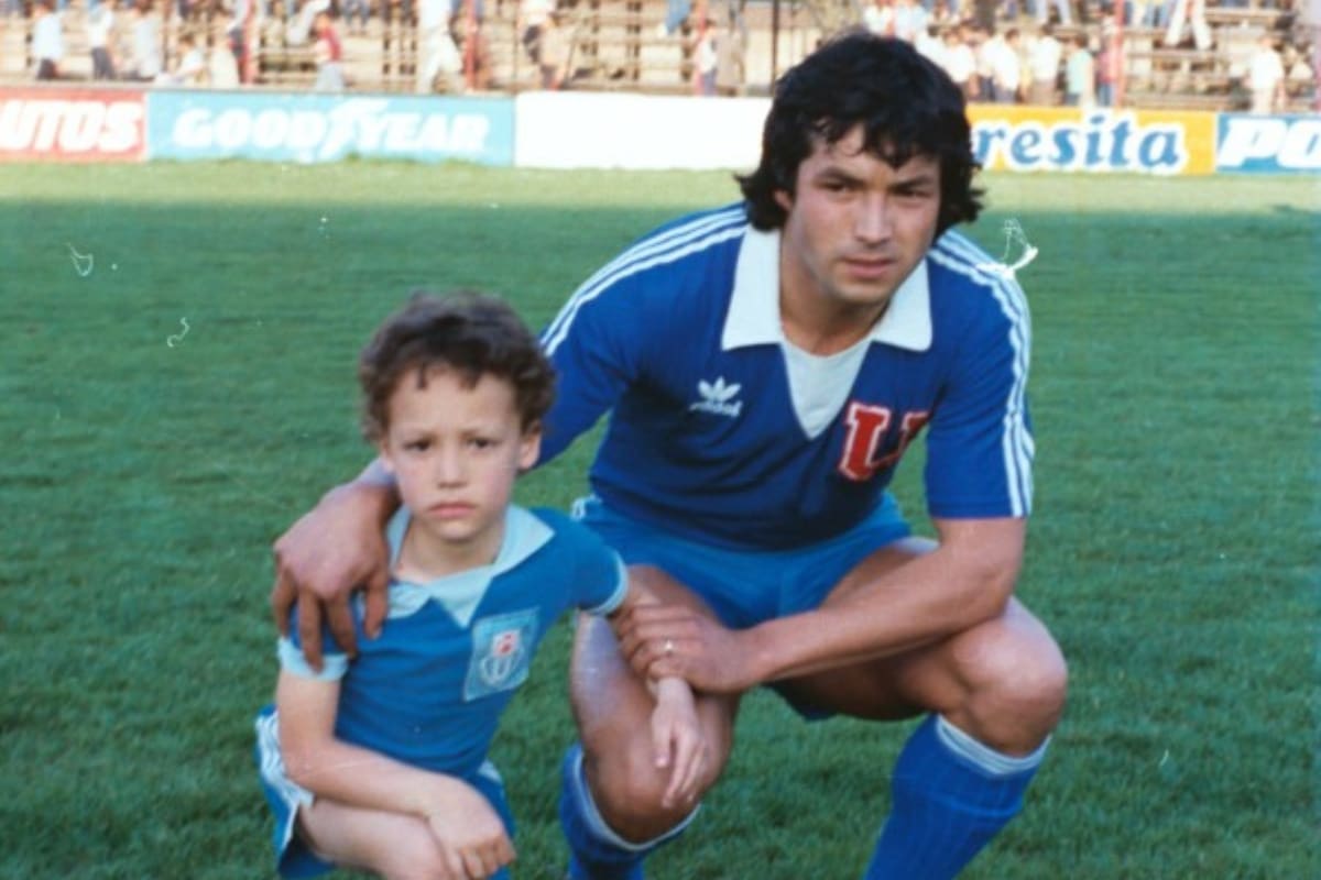 Sandrino Castec es un ídolo en Universidad de Chile.