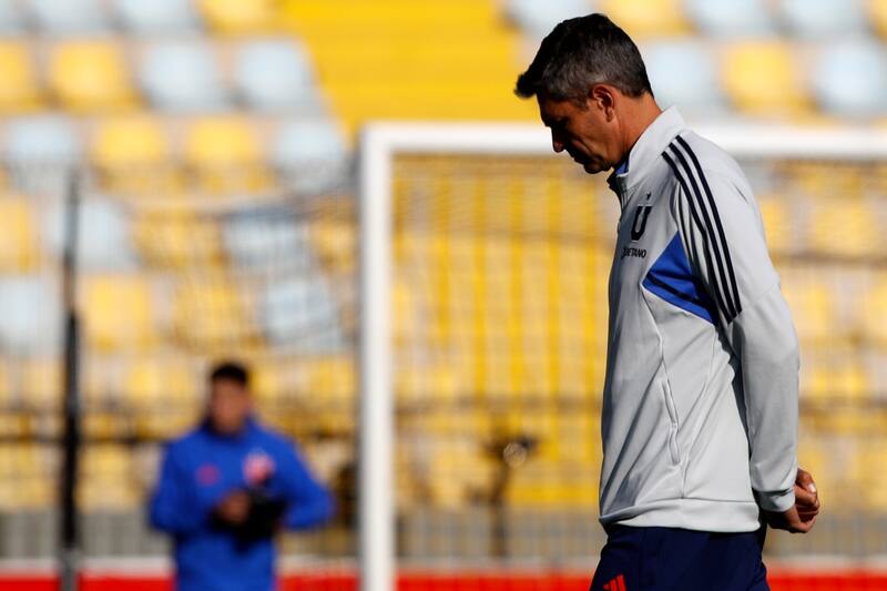Mauricio Pellegrino se encontró con uno de los cortados de la U. Foto: Aton.