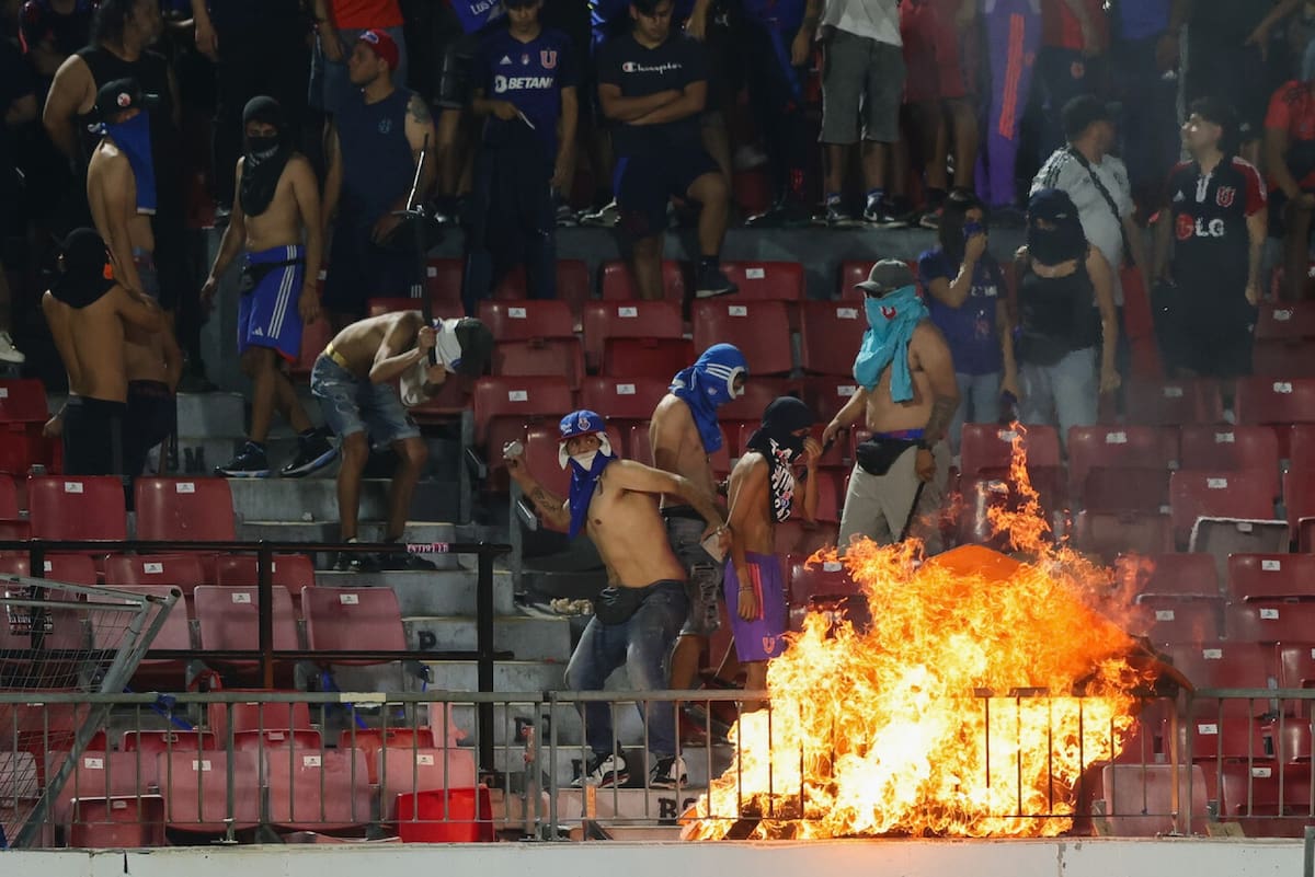 Incidentes en el Estadio Nacional. Foto: Agencia Aton.