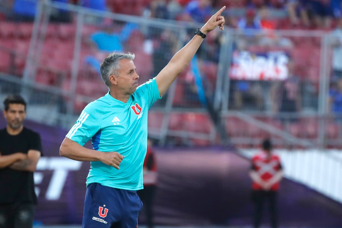El entrenador de Universidad de Chile Gustavo Alvarez.
