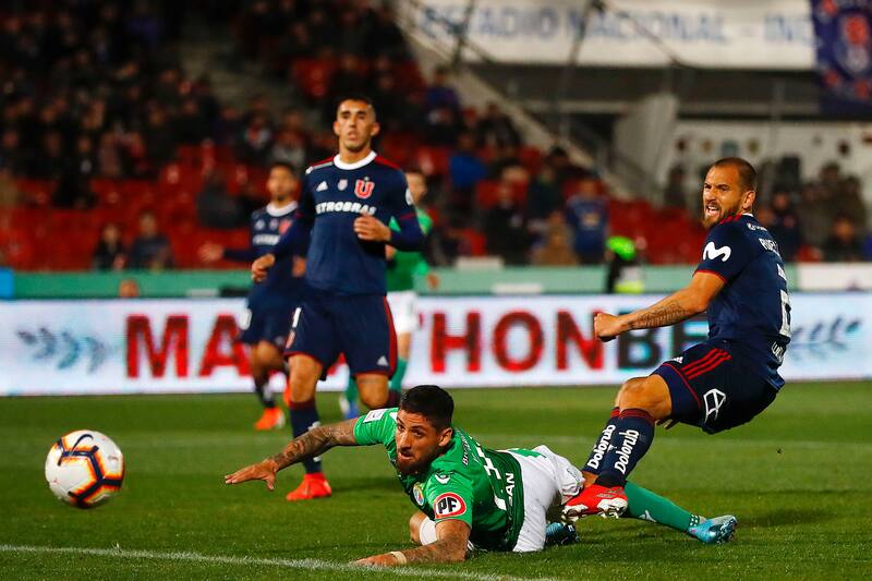 Futbol, Universidad de Chile vs Audax Italiano.
Segunda fecha, segunda vuelta Campeonato 2019.
El jugador de Audax Italiano Ignacio Jeraldino convierte un gol contra Universidad de Chile durante el partido de primera division realizado en el estadio Nacional de Santiago, Chile.
03/08/2019
Felipe Zanca/Photosport
Football, Universidad de Chile vs Audax Italiano.
Second date, second round Championship 2019
Audax Italiano's player Ignacio Jeraldino scores against Universidad de Chile during the first division football match held at the Nacional stadium in Santiago, Chile.
03/08/2019
Felipe Zanca/Photosport