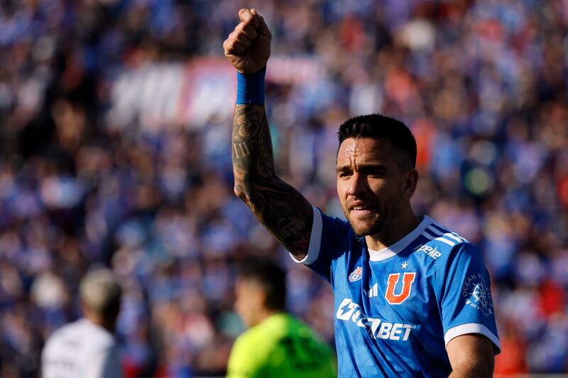 Matías Zaldivia en el Superclásico.