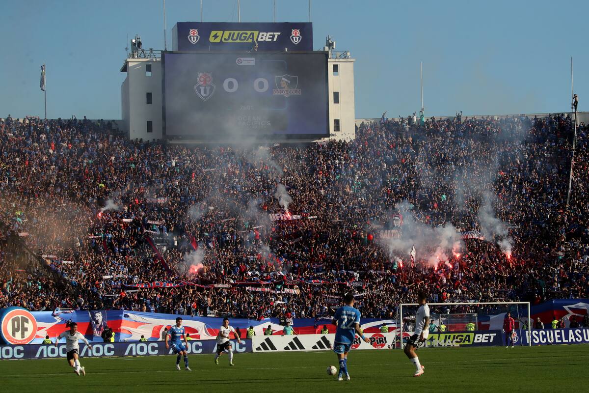 Los hinchas de Universidad de Chile en el Superclásico.