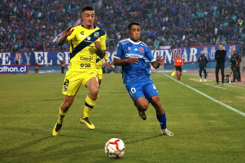 Lucas Assadi contra Tomas Astaburuaga.