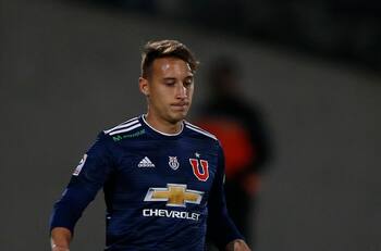 Ángelo Araos asoma como refuerzo de Universidad de Chile para reemplazar al lesionado Augusto Barrios