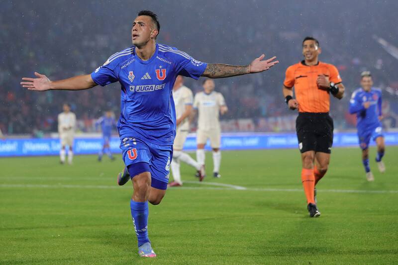 Rodrigo Contreras, celebra su gol.