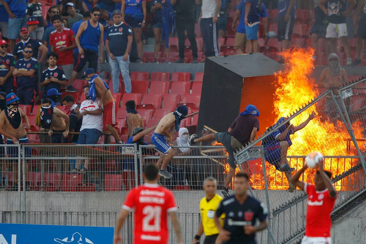 Disturbios en la Copa Libertadores 2020 de la hinchada de Universidad de Chile.