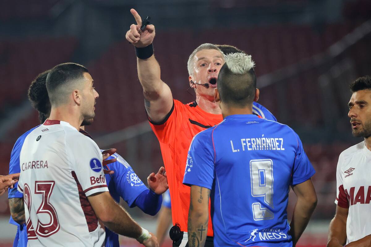 Anderson Daronco fue el encargado de dirigir el partido de ida entre ambas escuadras.