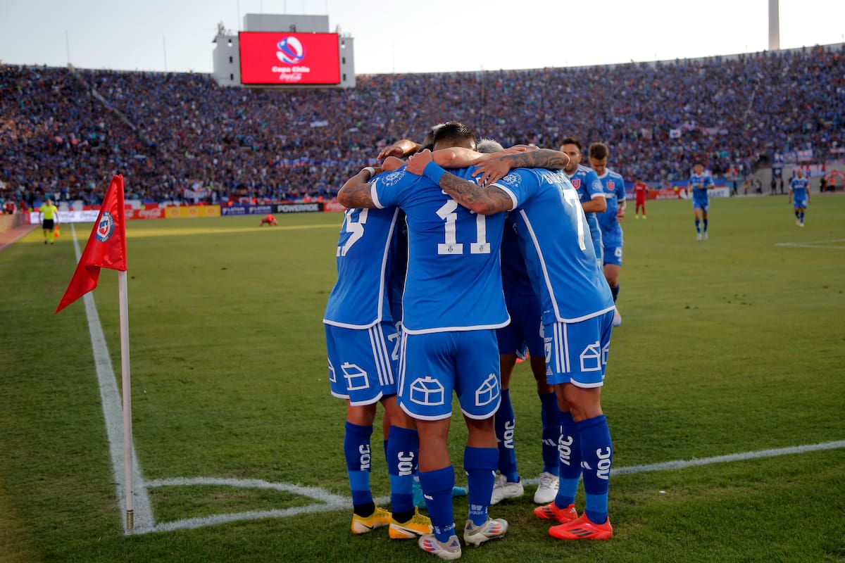 La U en el Estadio Nacional.