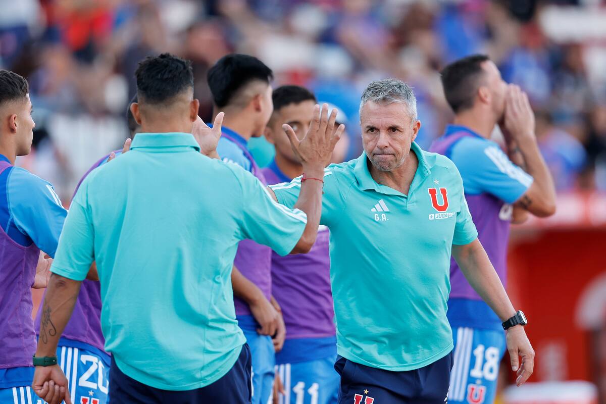 El entrenador de Universidad de Chile Gustavo Álvarez.