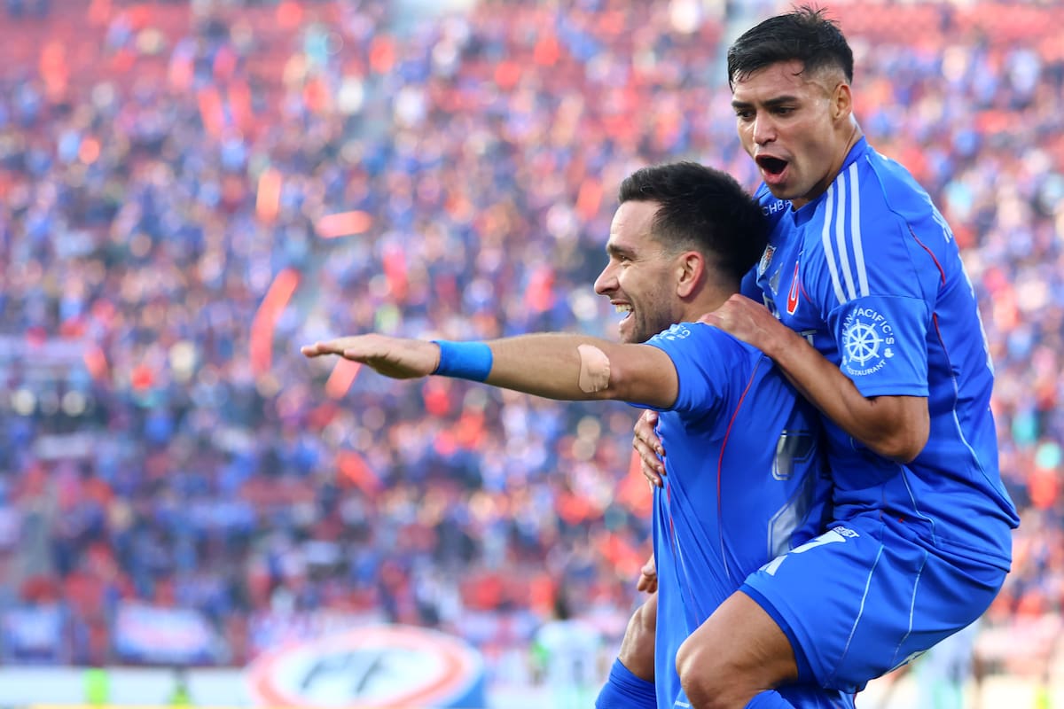 Jugadores de la U en el triunfo ante los celestes.