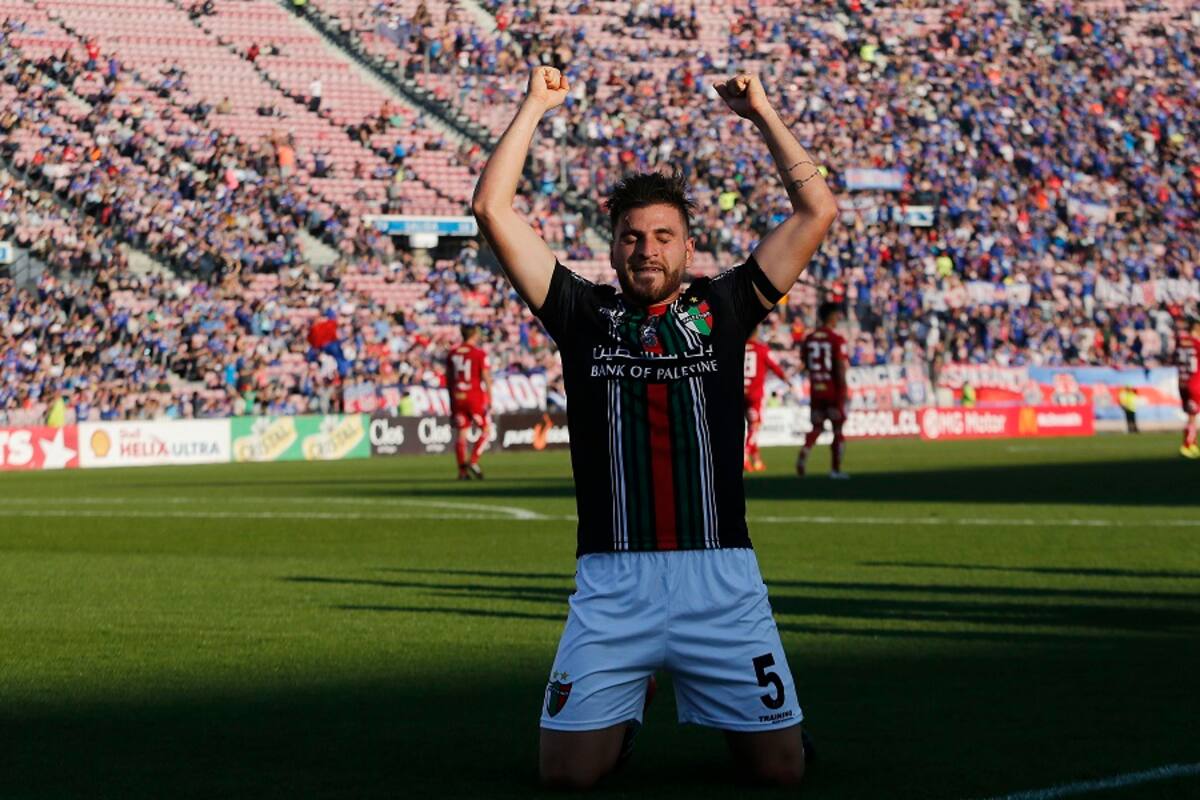 Futbol, Universidad de Chile vs Palestino
Copa Chile 2018.
El jugador de Palestino Julian Fernandez celebra despues de convertir un gol contra Universidad de Chile durante el partido por semifinales de Copa Chile disputado en el estadio Naciona de Santiago, Chile.
08/09/2018
Marcelo Hernandez/Photosport
Football, Universidad de Chile vs Palestino.
Copa Chile 2018.
Palestino's player Julian Fernandez celebrates after scoring against Universidad de Chile during the semifinals of Copa Chile football match held at the Nacional stadium in Santiago, Chile.
08/09/2018
Marcelo Hernandez/Photosport