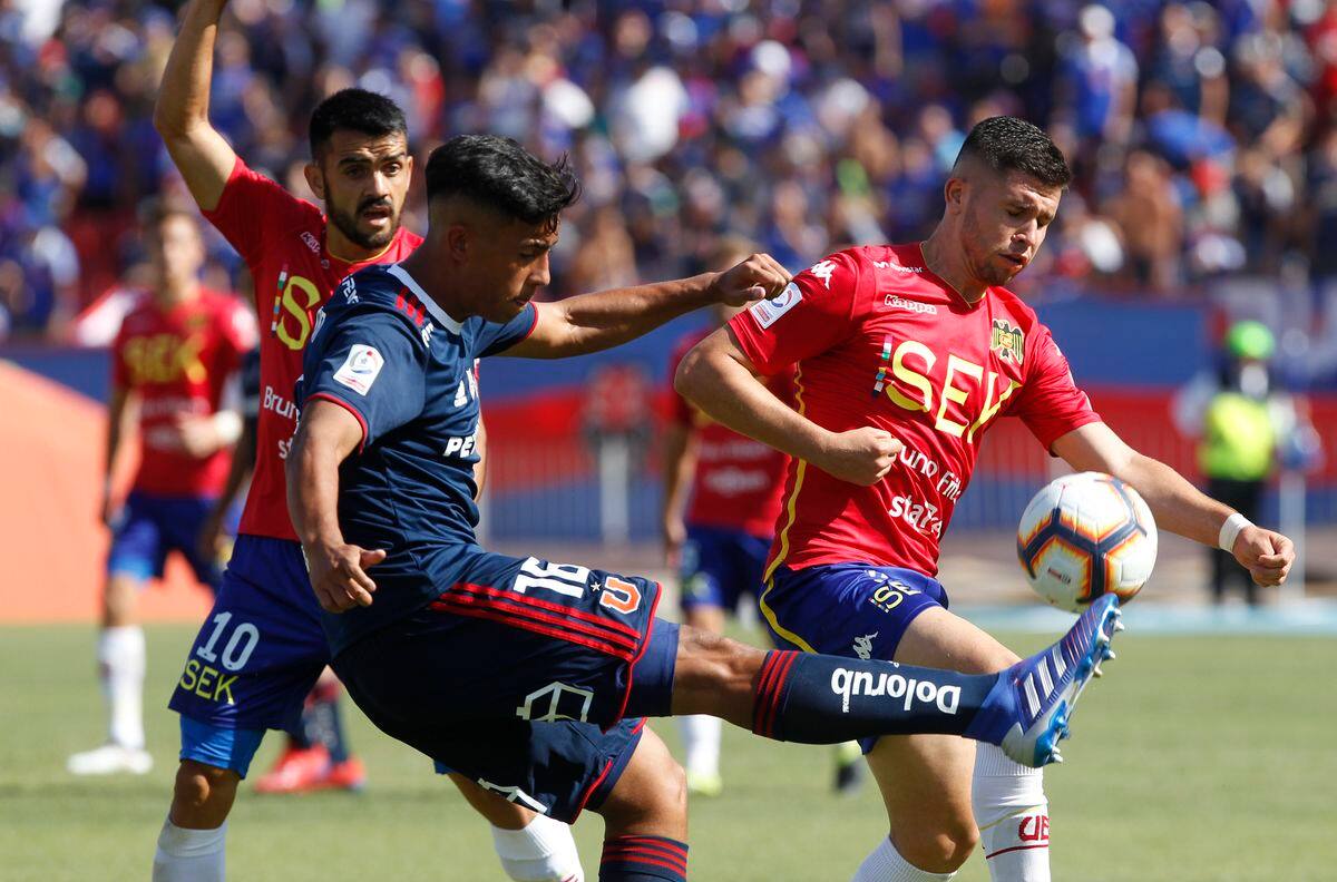 Lucas Alarcón perdió su opción de luchar por un puesto en la U por falta de disciplina