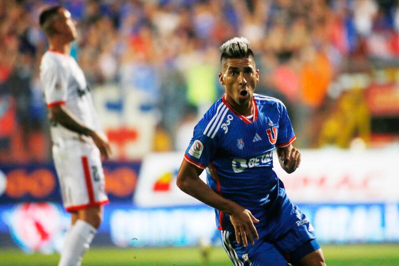 Leandro Fernández lidera la planilla de sueldos en Universidad de Chile.
