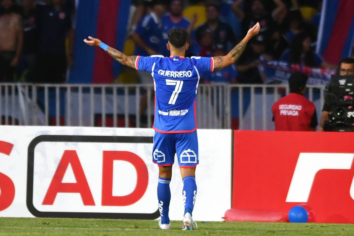 El jugador de Universidad de Chile Maximiliano Guerrero, en el partido de anoche en Coquimbo. Photosport.