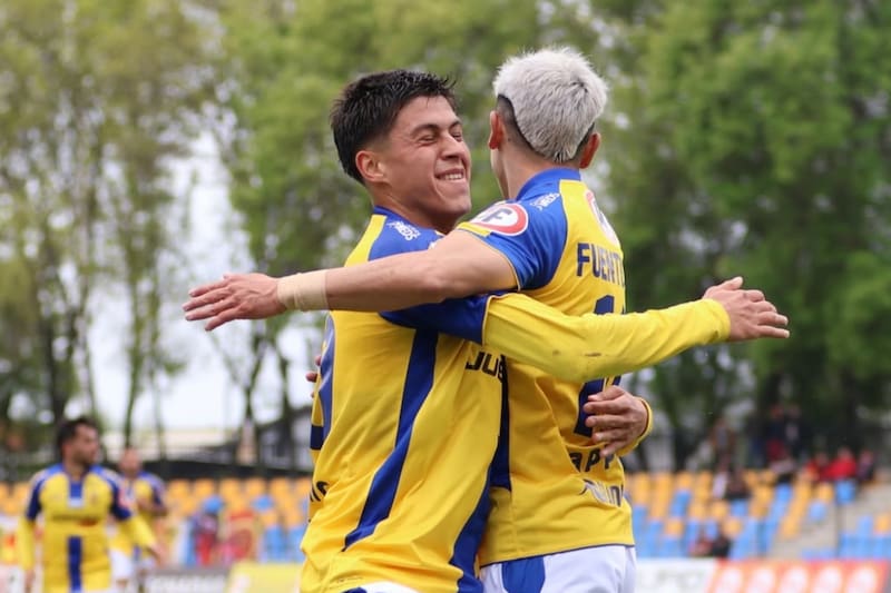 por la fecha 24 de la Primera B. Foto: Prensa Fútbol UdeC.