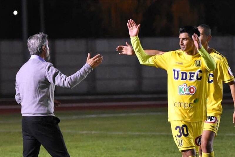 El equipo dirigido por Miguel Ramírez buscará una victoria ante Barnechea.
@FutbolUdeC