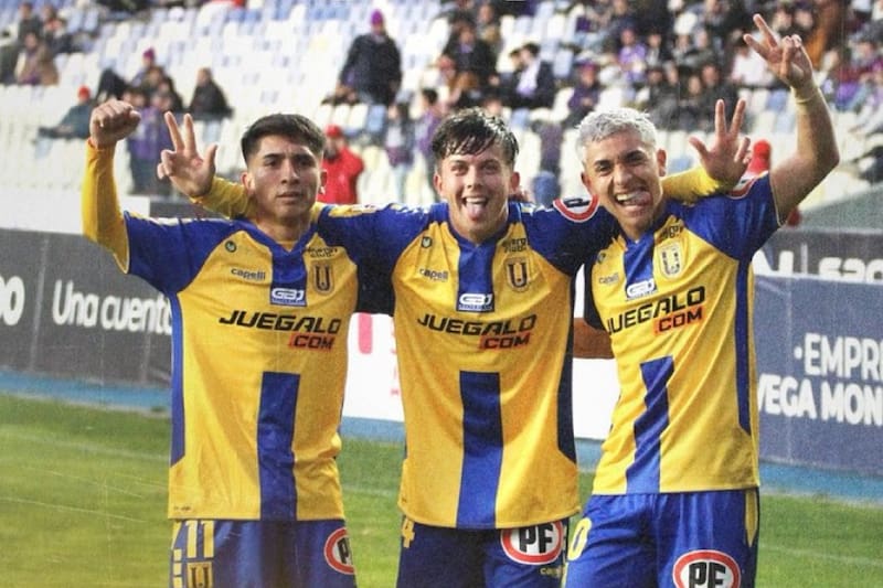 Los penquistas son líderes de la Primera B y este fin de semana juegan en casa contra Unión San Felipe. Foto: X Fútbol UDEC.