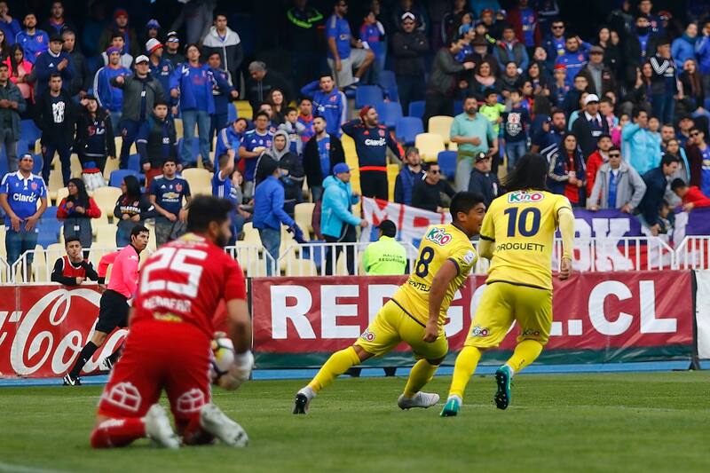 Jose Huentelaf celebra ante la U en el Torneo 2018.