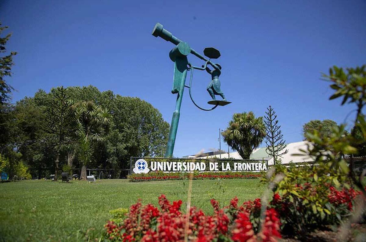 Las tradicionales universidades chilenas que enfrentan problemas y podrían no recibir acreditación