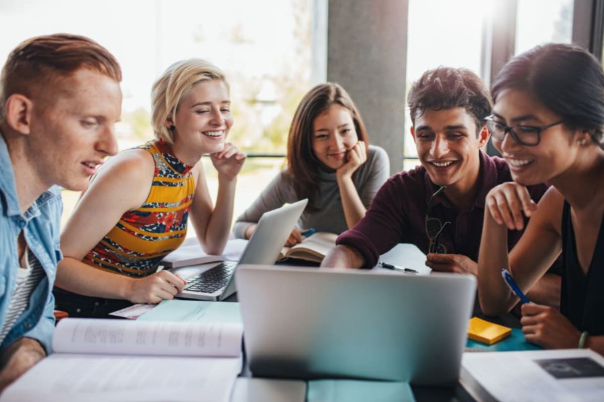 Estas son las empresas de retail preferidas por los jóvenes chilenos para su primer trabajo.