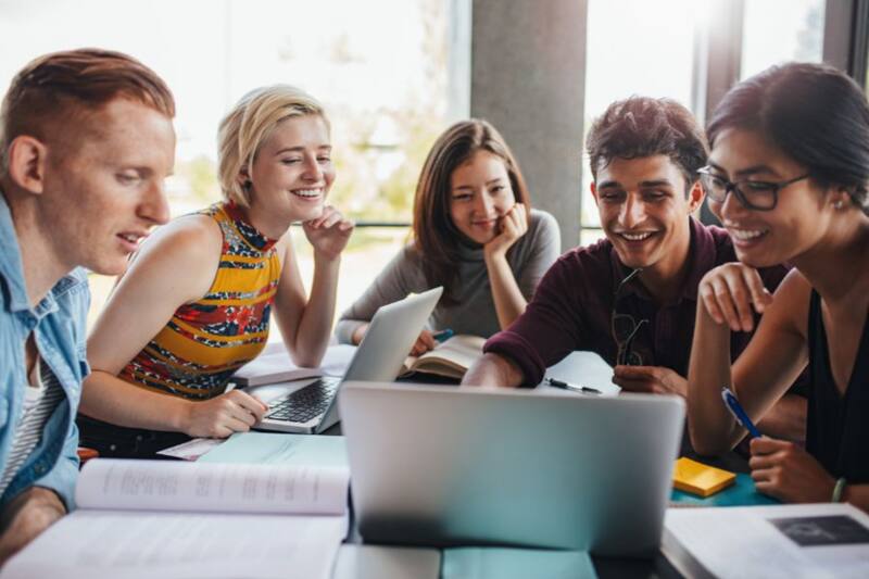 Estas son las empresas de retail preferidas por los jóvenes chilenos para su primer trabajo.